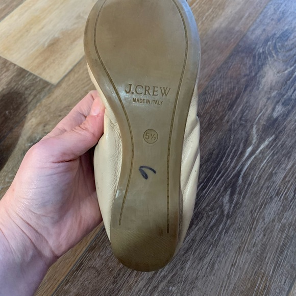 J. Crew cream flats with red and blue accents & elastic size 5.5 - Picture 4 of 9